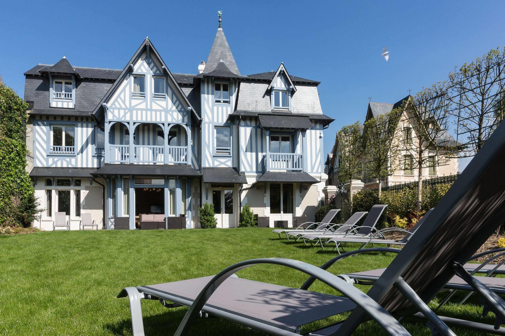 Villa Odette Довиль Экстерьер фото